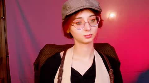 Snapshot of orianna_blade chatting on 09.19.25 Orianna - Hi Im into geek culture cosplay crafting LARP games. Shall we play DnD online show from 09.19.25