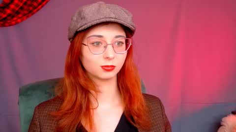 Snapshot of orianna_blade chatting on 10.14.25 Orianna - Hi Im into geek culture cosplay crafting LARP games. Shall we play DnD online show from 10.14.25