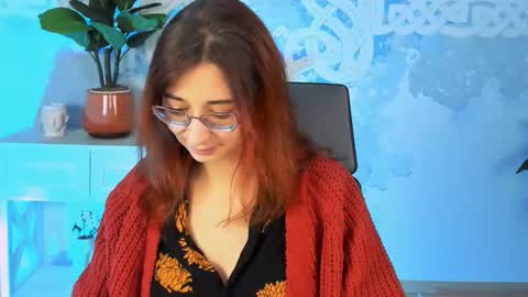 Snapshot of orianna_blade chatting on 10.15.25 Orianna - Hi Im into geek culture cosplay crafting LARP games. Shall we play DnD online show from 10.15.25