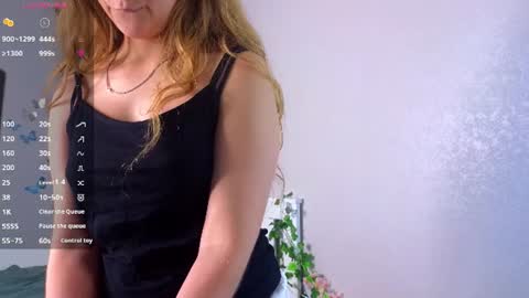 Snapshot of orivienne chatting on 06.28.26 Dolores online show from 06.28.26