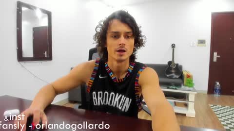 Snapshot of orlando__bloom chatting on 01.12.25 Fansly and Instagram -  online show from 01.12.25