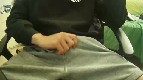 Snapshot of orobrus chatting on 11.01.25 Oroborus online show from 11.01.25