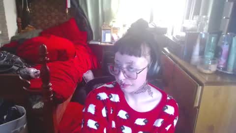 Snapshot of orookun chatting on 10.24.25 orookun online show from 10.24.25