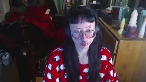 Snapshot of orookun chatting on 11.13.25 orookun online show from 11.13.25