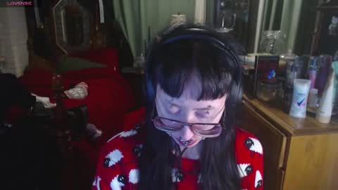 Snapshot of orookun chatting on 11.17.25 orookun online show from 11.17.25