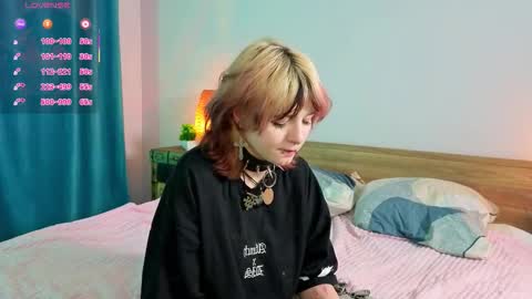 Snapshot of orvacurington chatting on 10.30.25 Ashley online show from 10.30.25