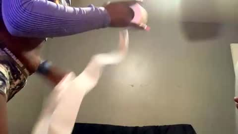 Snapshot of osanam04 chatting on 10.19.25 osanam04 online show from 10.19.25