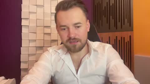 Snapshot of oscarsavage chatting on 01.28.25 Oscar Steel Savage online show from 01.28.25