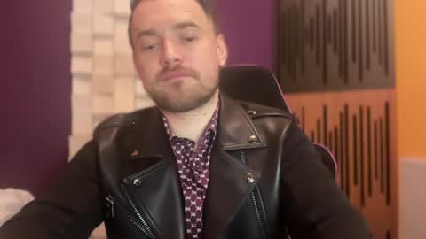 Snapshot of oscarsavage chatting on 01.31.25 Oscar Steel Savage online show from 01.31.25