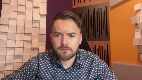 Snapshot of oscarsavage chatting on 02.01.25 Oscar Steel Savage online show from 02.01.25
