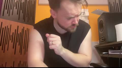Snapshot of oscarsavage chatting on 02.03.25 Oscar Steel Savage online show from 02.03.25