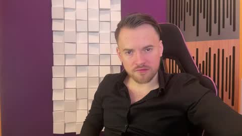 Snapshot of oscarsavage chatting on 02.12.25 Oscar Steel Savage online show from 02.12.25