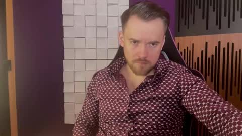 Snapshot of oscarsavage chatting on 02.20.25 Oscar Steel Savage online show from 02.20.25
