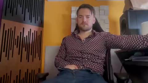 Snapshot of oscarsavage chatting on 02.28.25 Oscar Steel Savage online show from 02.28.25