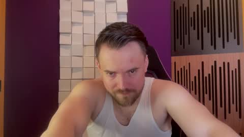 Snapshot of oscarsavage chatting on 03.01.25 Oscar Steel Savage online show from 03.01.25