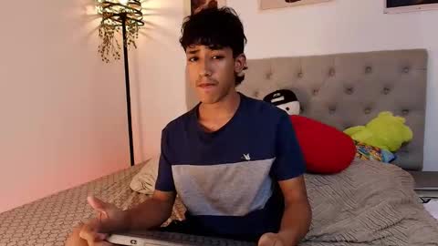 ostin 18hot online show from 10.28.25