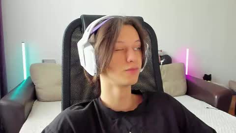 Snapshot of ostin_meoww chatting on 02.12.26 Ostin online show from 02.12.26