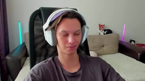 Snapshot of ostin_meoww chatting on 02.21.26 Ostin online show from 02.21.26