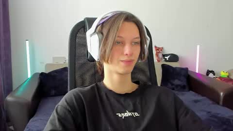 Snapshot of ostin_meoww chatting on 02.24.26 Ostin online show from 02.24.26