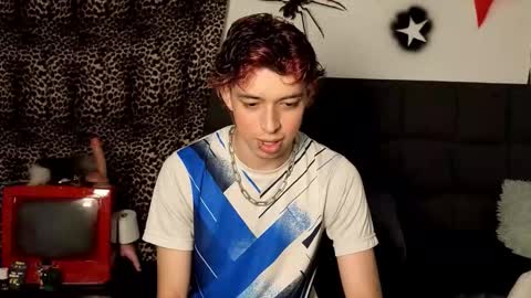 Snapshot of otter_star chatting on 12.16.25 Princces Albert online show from 12.16.25