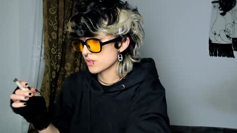 Snapshot of ottoyan_ chatting on 12.11.24 Otto 3 online show from 12.11.24