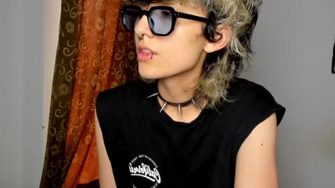 Snapshot of ottoyan_ chatting on 12.13.24 Otto 3 online show from 12.13.24