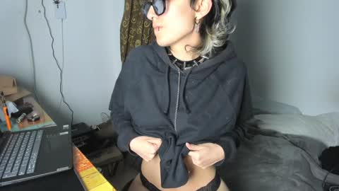 Snapshot of ottoyan_ chatting on 12.18.24 Otto 3 online show from 12.18.24