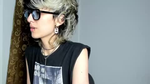 Snapshot of ottoyan_ chatting on 12.28.24 Otto 3 online show from 12.28.24