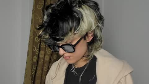 Snapshot of ottoyan_ chatting on 12.29.24 Otto 3 online show from 12.29.24