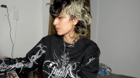 Snapshot of ottoyan_ chatting on 01.28.25 Otto 3 online show from 01.28.25