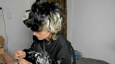 Snapshot of ottoyan_ chatting on 01.28.25 Otto 3 online show from 01.28.25