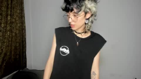 Snapshot of ottoyan_ chatting on 02.16.25 Otto 3 online show from 02.16.25