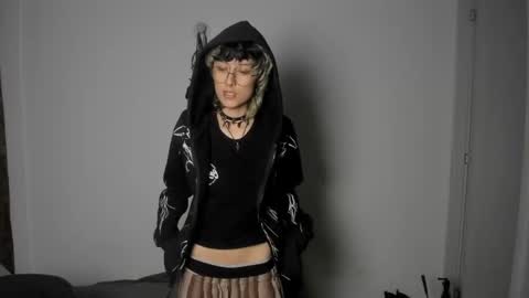 Snapshot of ottoyan_ chatting on 02.17.25 Otto 3 online show from 02.17.25