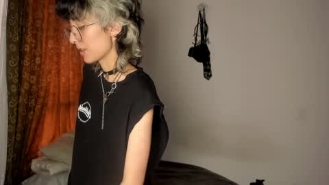 Snapshot of ottoyan_ chatting on 02.17.25 Otto 3 online show from 02.17.25