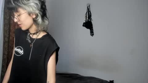 Snapshot of ottoyan_ chatting on 02.18.25 Otto 3 online show from 02.18.25