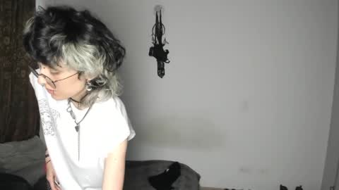 Snapshot of ottoyan_ chatting on 02.22.25 Otto 3 online show from 02.22.25