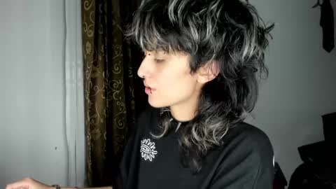 Snapshot of ottoyan_ chatting on 09.10.25 Otto 3 online show from 09.10.25