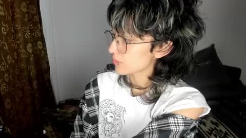 Snapshot of ottoyan_ chatting on 09.16.25 Otto 3 online show from 09.16.25