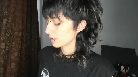 Snapshot of ottoyan_ chatting on 11.07.25 Otto 3 online show from 11.07.25