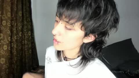 Snapshot of ottoyan_ chatting on 11.10.25 Otto 3 online show from 11.10.25