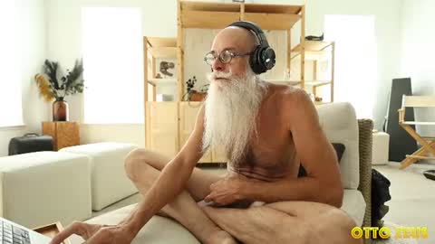 Snapshot of ottozeus chatting on 06.16.26 Otto Zeus online show from 06.16.26