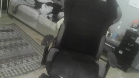 ouinnybis195625 online show from 01.30.25