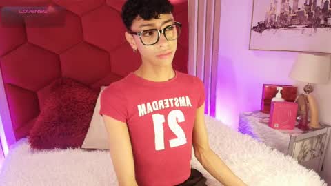 Owen online show from 04.10.26