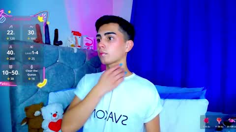 Snapshot of owenblue__ chatting on 10.22.25 Owen  Independent model  online show from 10.22.25