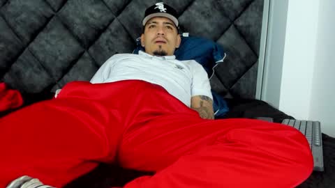 O W E N - S T O N E online show from 11.12.25