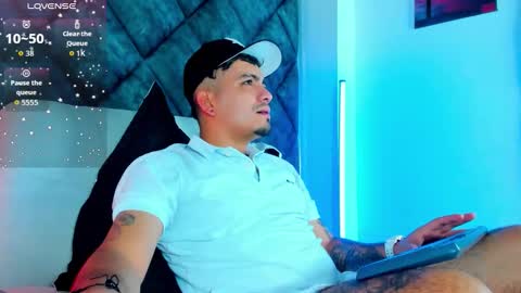 O W E N - S T O N E online show from 12.03.25