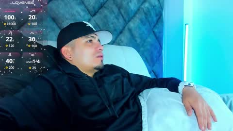 O W E N - S T O N E online show from 12.05.25