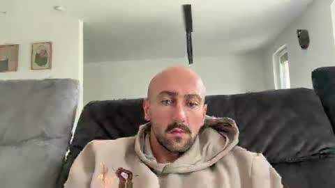 oxlade59 online show from 11.04.25