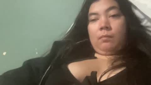 Snapshot of oxovickyoxo chatting on 10.15.25 oxovickyoxo online show from 10.15.25