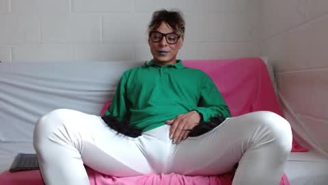 Jeannifer online show from 12.28.24